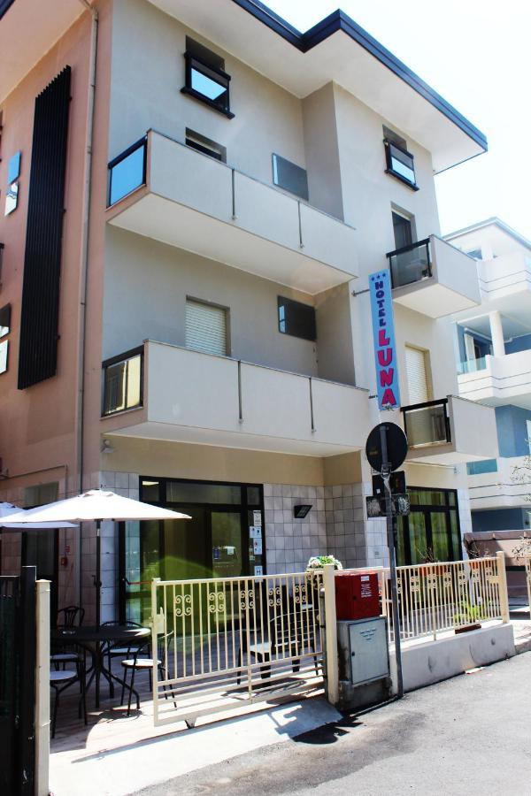 Hotel Luna Rimini Exterior photo
