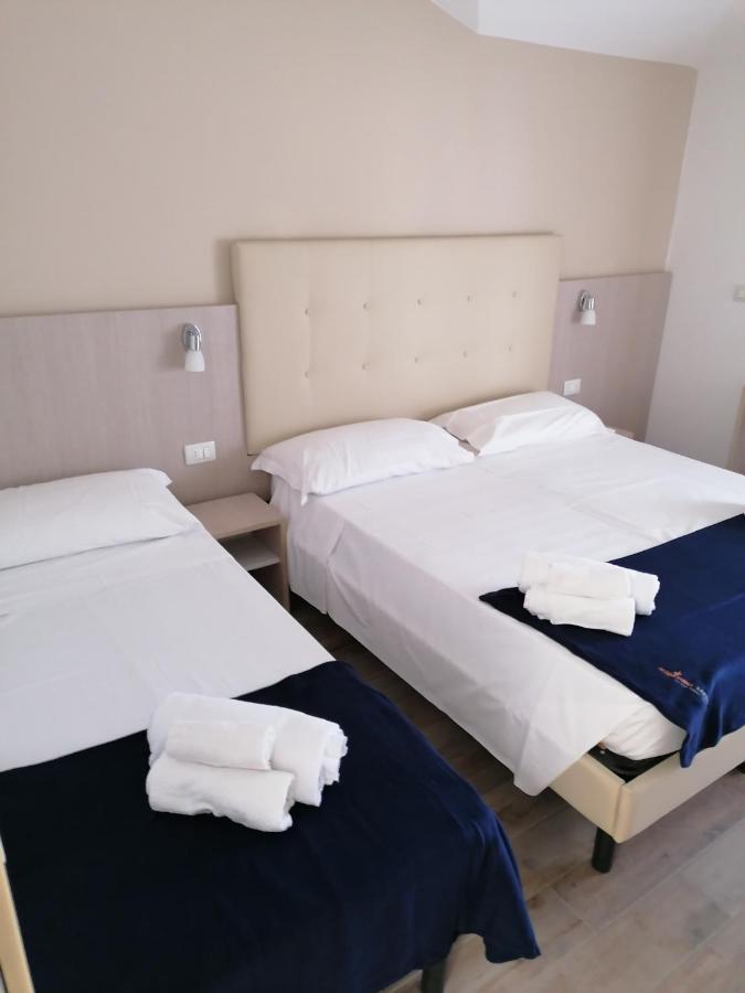 Hotel Luna Rimini Exterior photo