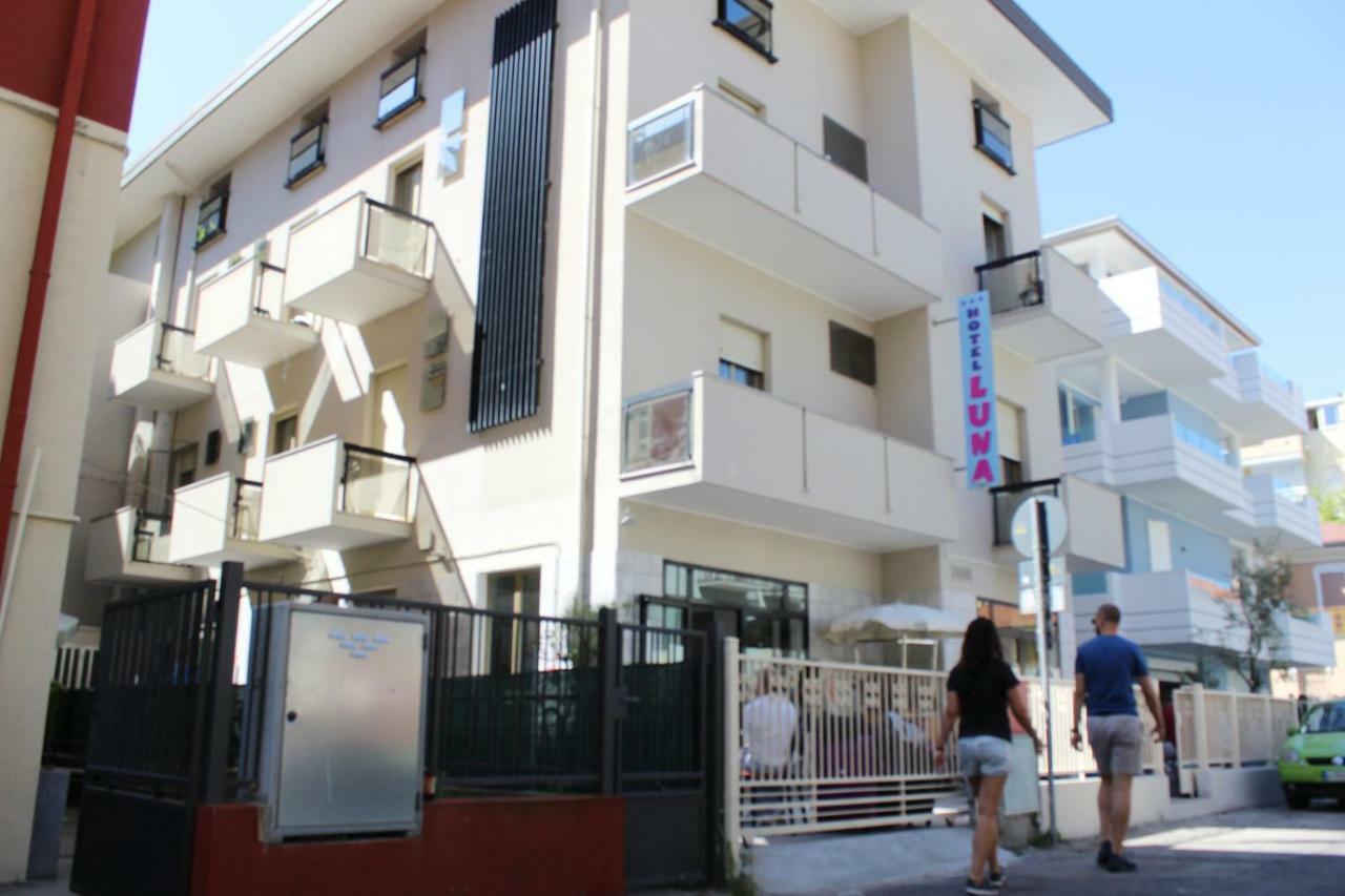 Hotel Luna Rimini Exterior photo